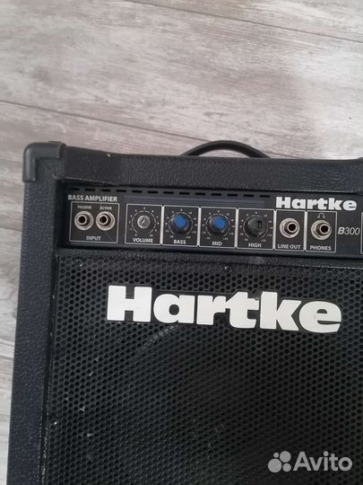 Басовый комбик Hartke B300
