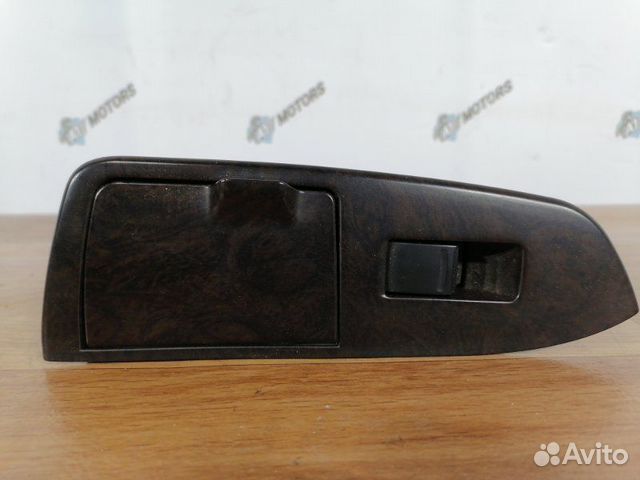 Кнопка стеклоподъемника задняя правая Toyota Mark
