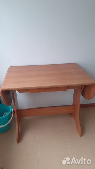 Продам стол