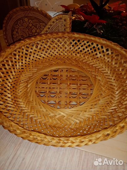 Столовые изделия ручной работы из бересты