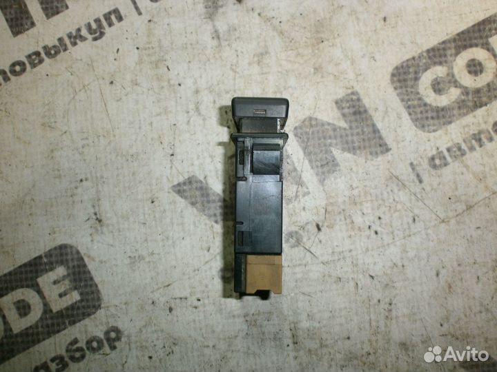 Кнопка включения туманок Suzuki Grand Vitara XL-7