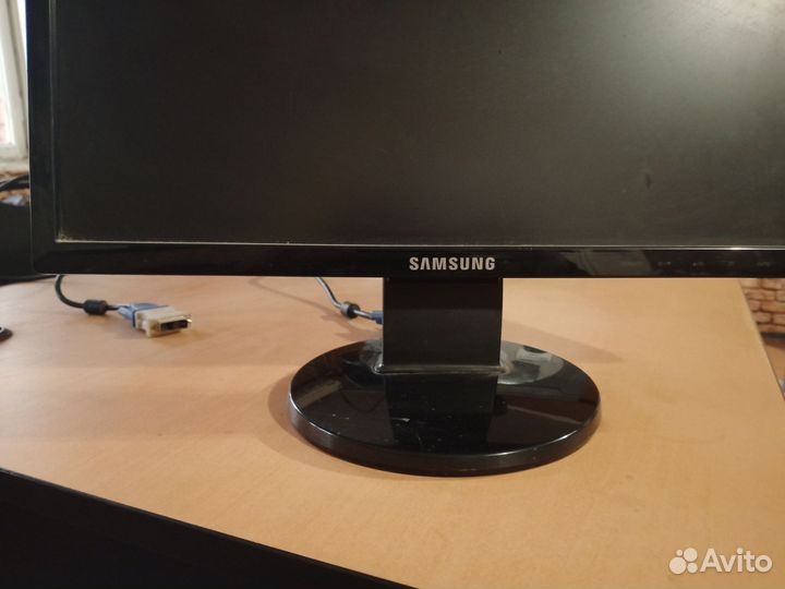 Монитор Samsung