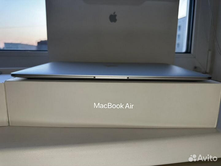 MacBook Air 13 2020 М1/8Gb/256SSD/30ц/Новьё