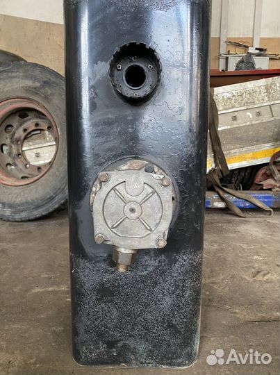 Гидробак на тягач/грузовик