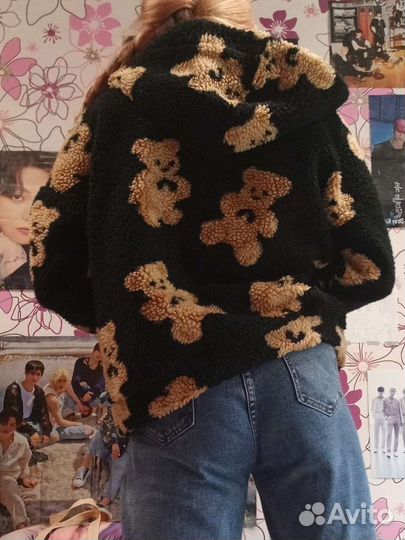 Тёплая кофта с мишками. Куртка