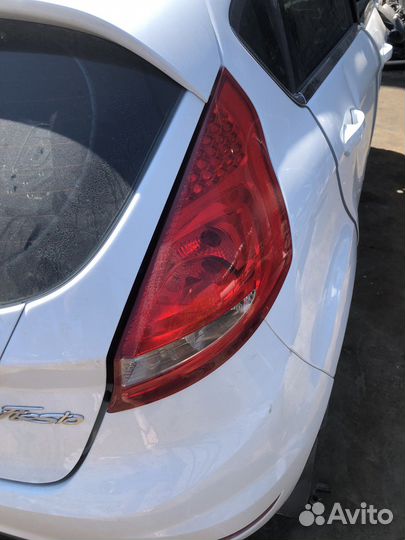 Задние фонари Ford Fiesta 6