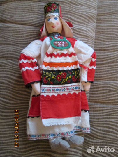 Кукла ручная работа в народном костюме