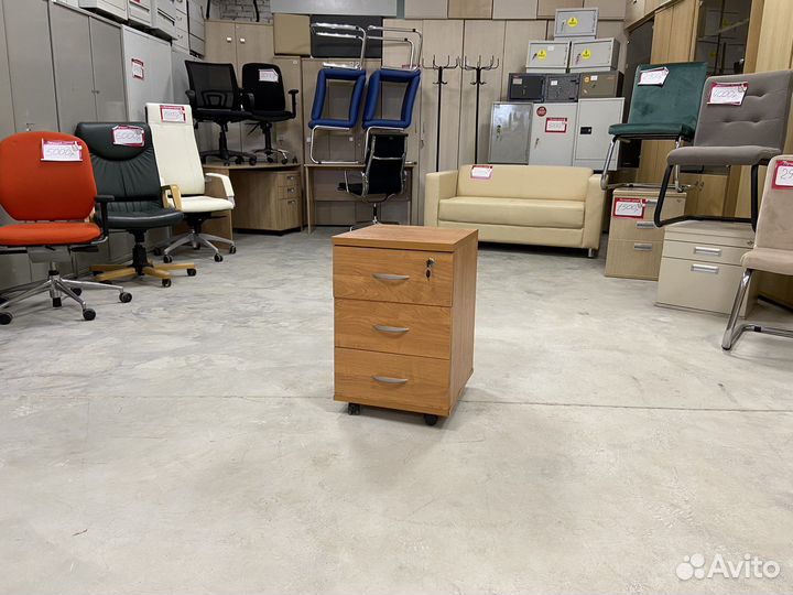 Тумбочка офисная