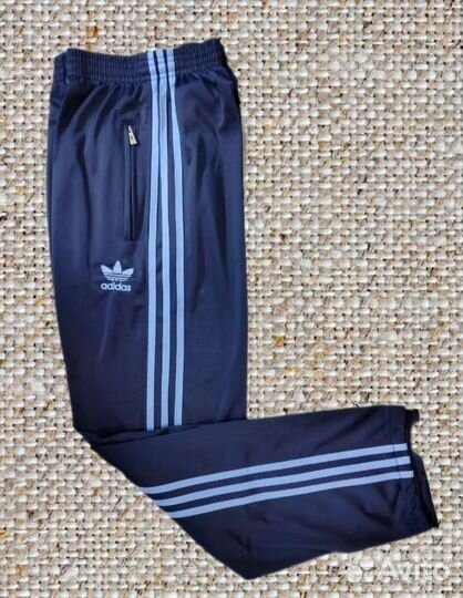 Новый спортивный костюм adidas