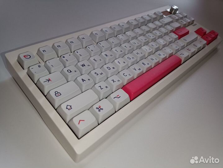 Механическая клавиатура на базе Gmk87