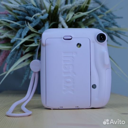 Фотоаппарат Fujifilm Instax Mini 11