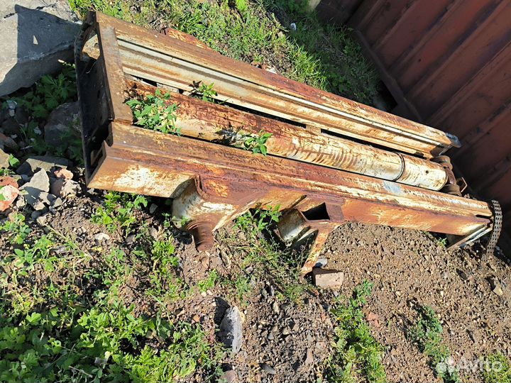 Запчасти львовский погрузчик, стрела