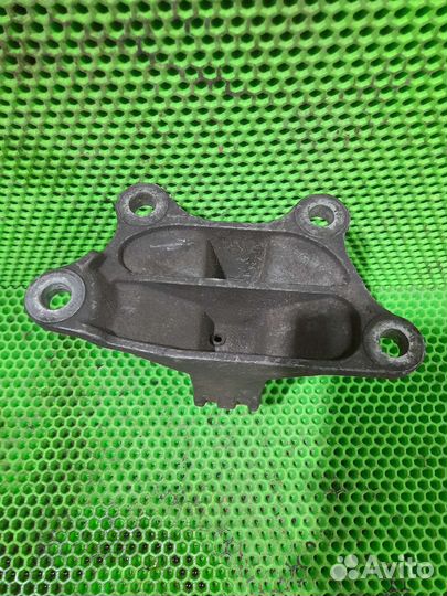 Подушка двигателя передняя левая Mitsubishi Legnum