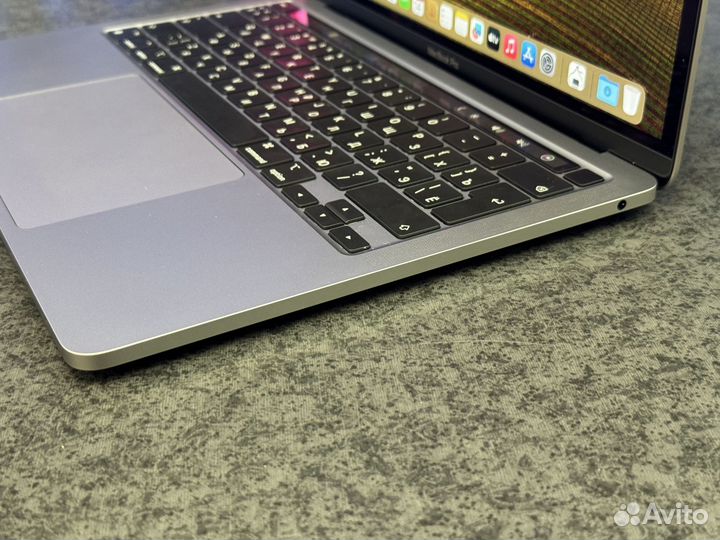 MacBook Pro 13 M1/8GB/256 24 цикла полный комплект