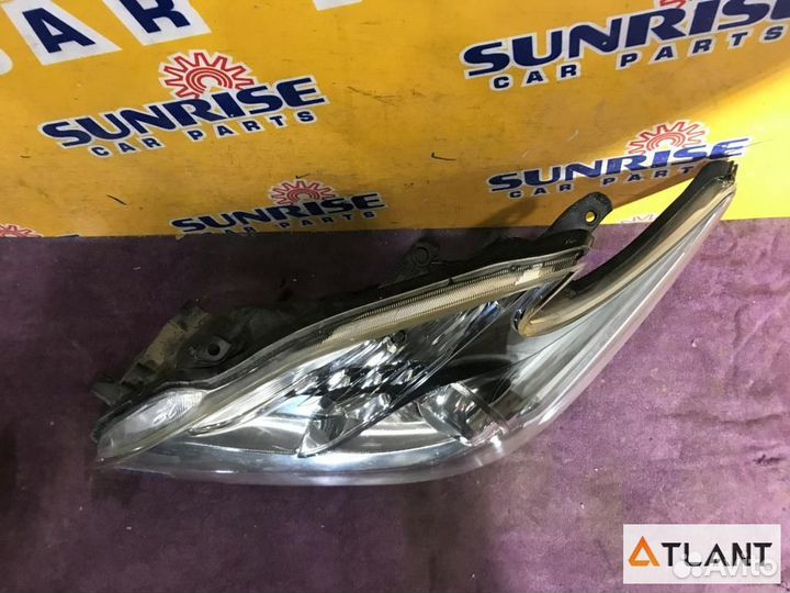 Фара toyota prius