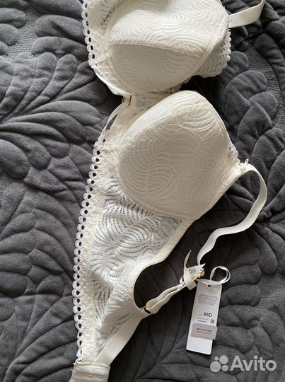 Бюстгальтер новый 85D