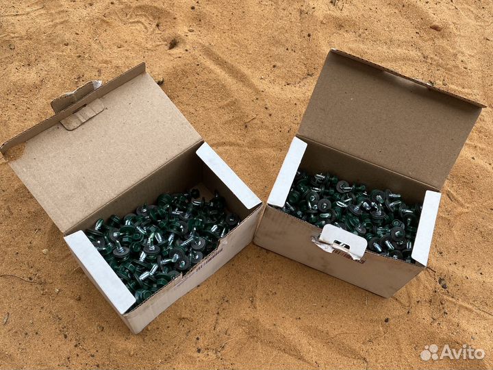 Саморезы кровельные зеленые