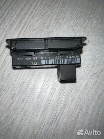 Кнопка открывания багажника Skoda Kodiaq NS7 czda