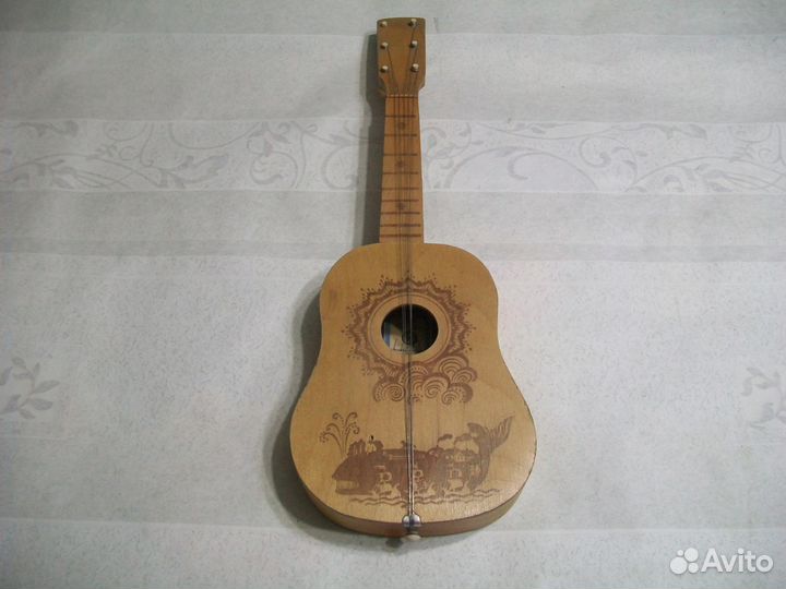 Гитара игрушка