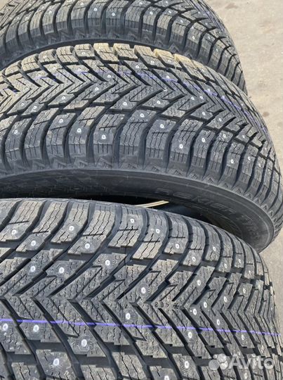 Nokian Tyres Hakkapeliitta 10p SUV 275/40 R21 и 315/35 R21 111T