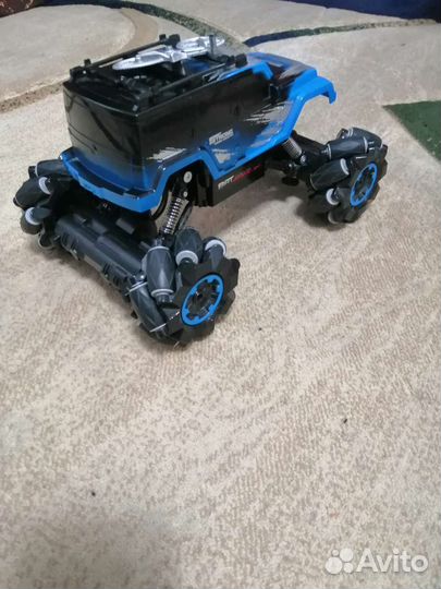 Машинка с пультом ду