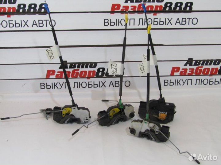 Замок двери передний правый Chevrolet Cruze