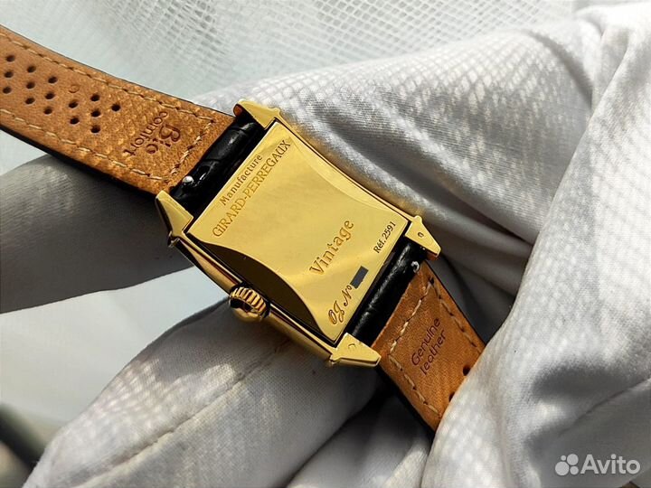 Золотые часы Girard Perregaux с бриллиантами