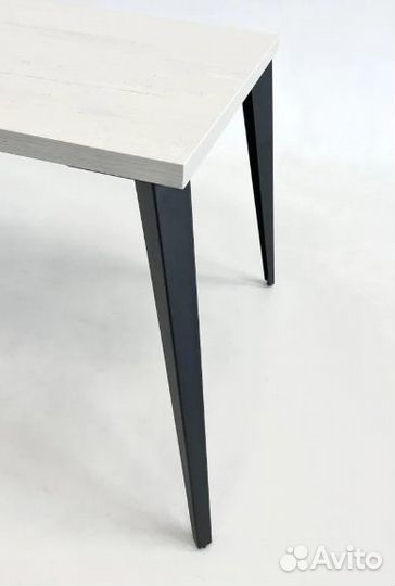 Металлические опоры в стиле Лофт-Подстолье Cortes