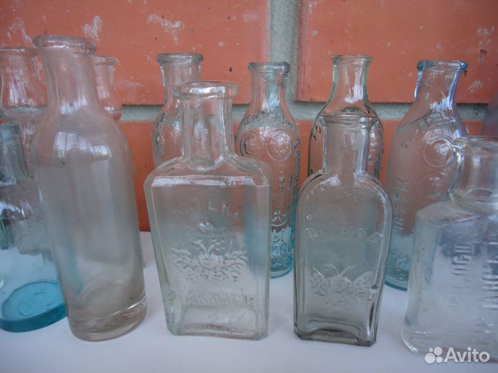 Старинные бутылочки и пузырьки