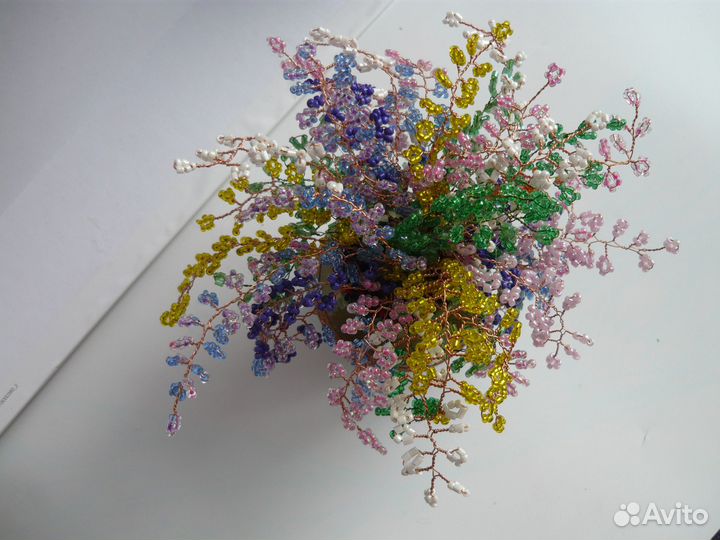 Цветы /букет из бисера 15 см. в вазе