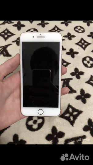 Телефон iPhone 8 plus
