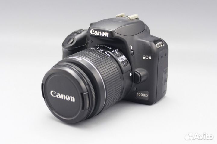 Canon EOS 1000D kit EF-S 18-55mm II(12.800 кадров)