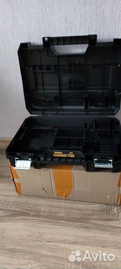 Чемодан для инструмента DeWalt