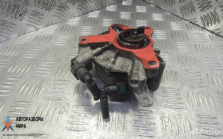 Насос вакуумный Ford Focus 3 2011