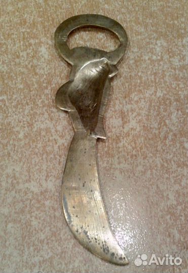 Открывалка для бутылок 