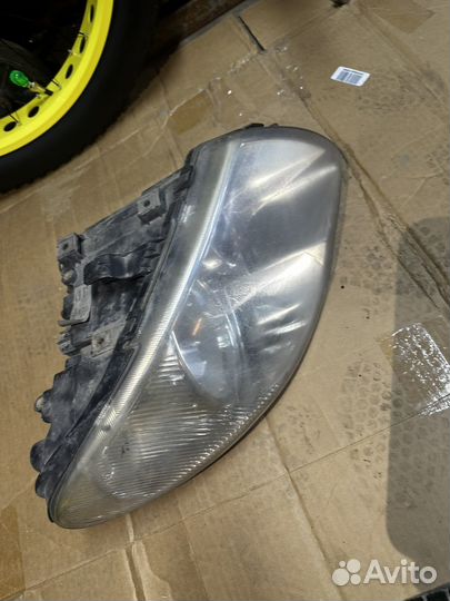 Фара правая крайслер вояджер 2006 04857830ac