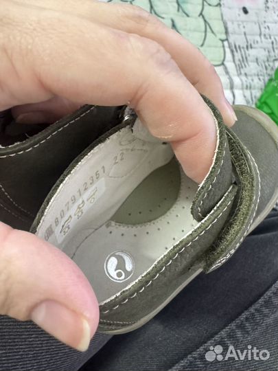 Ботинки детские 22 размер