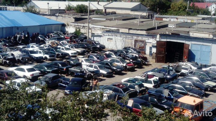 Диффузор радиатора BMW E46