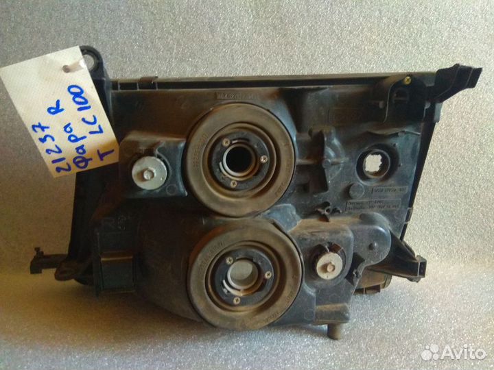 Toyota Land Cruiser 100 Фара правая