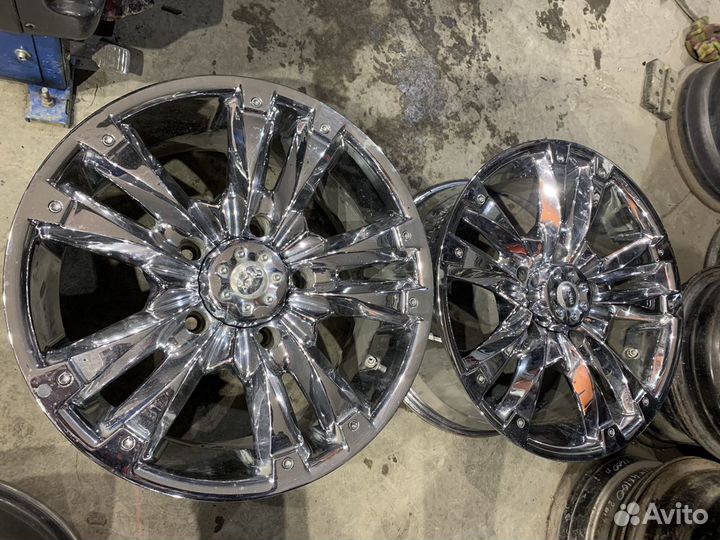 R-18 5 на 150 два литых дисков хром MKW