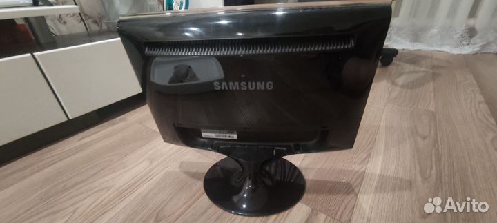 Монитор Samsung SyncMaster T200