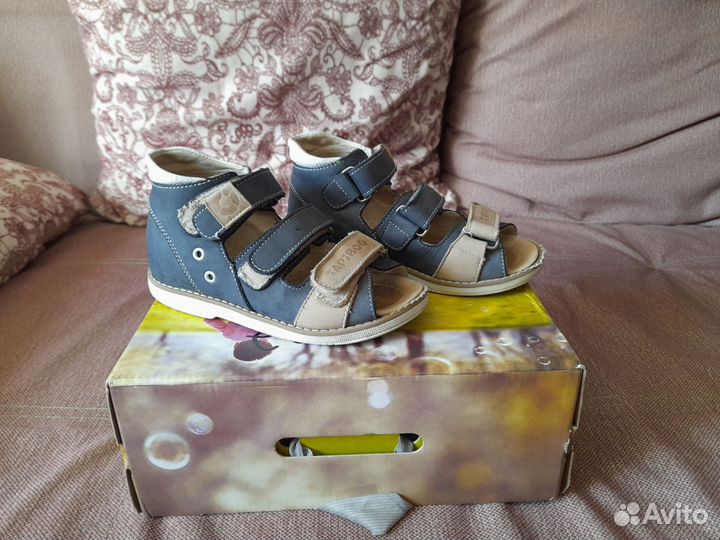 Сандалии детские 28 размер