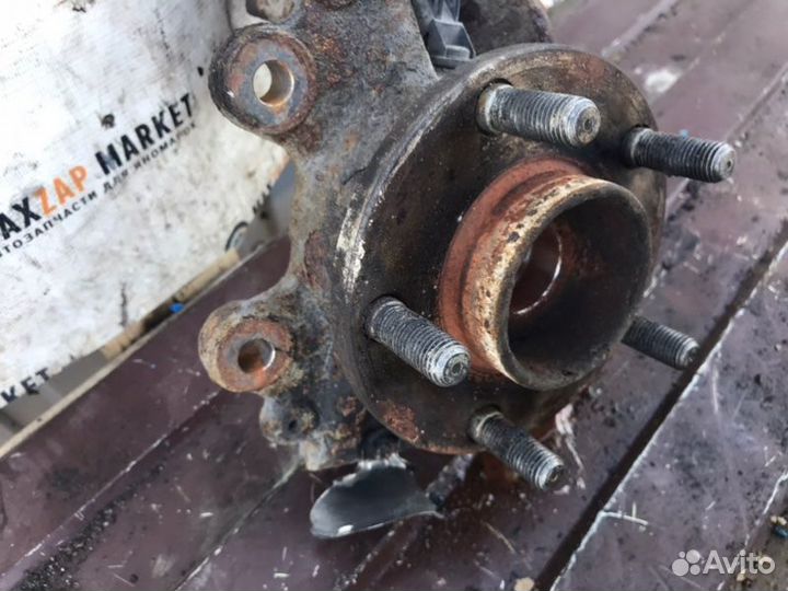 Кулак поворотный левый Ford Focus 2 2005-2011