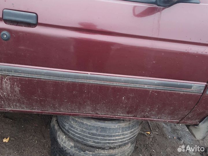 Передняя правая дверь ford escort clx