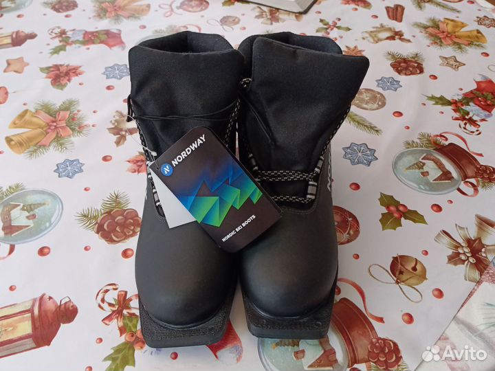 Лыжные ботинки