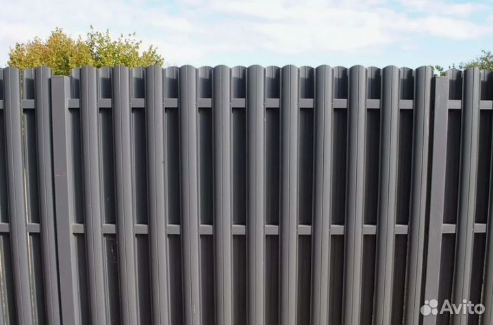 Забор из евроштакетника штакет