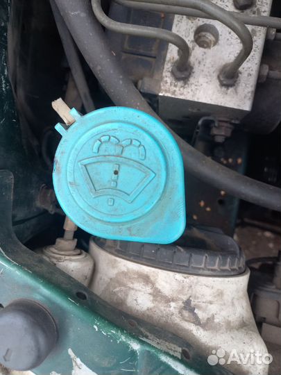 Бачок омывателя Volvo S40