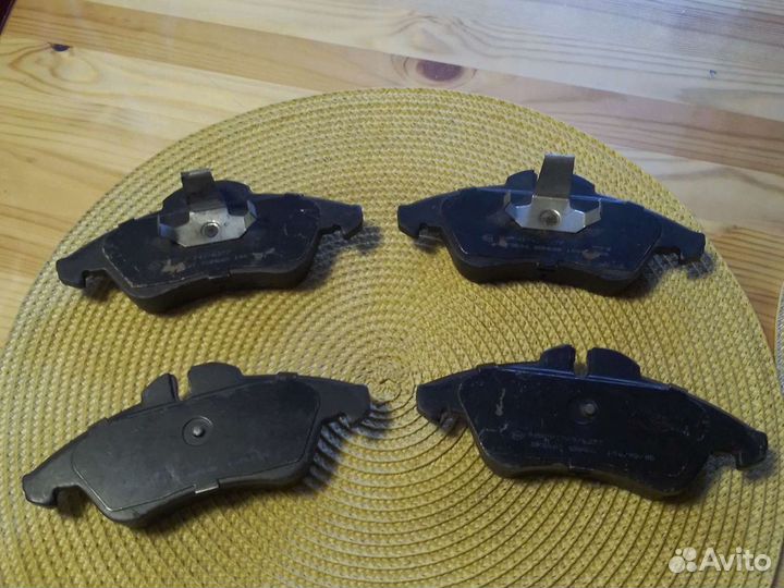 Тормозные колодки Bosch W-230