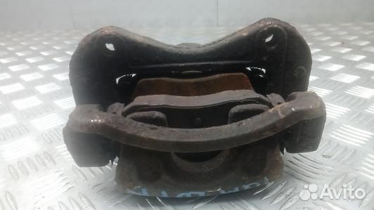 Суппорт тормозной передний правый KIA sportage 3 (4GM20N701)