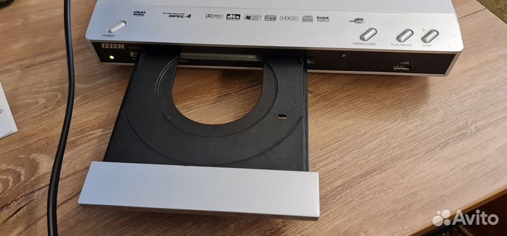Видеоплеер DVD BBK DV117S1